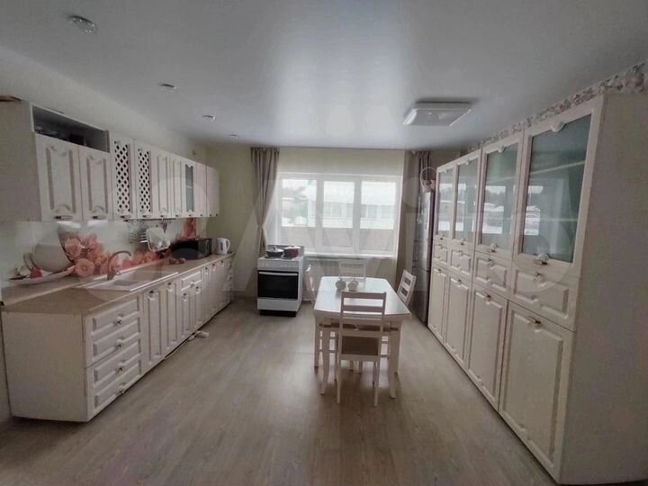 Дом 176,6 м² на участке 24,7 сот.