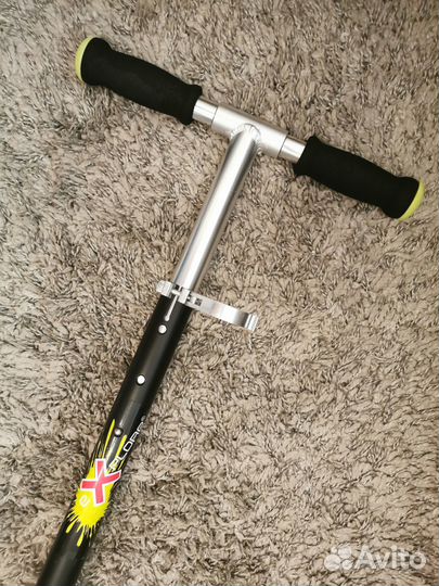 Складной городской самокат Ехрlorе 200