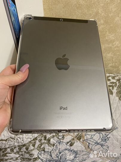 Планшет apple iPad air 1