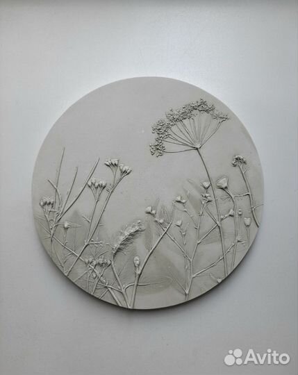 Гипсовое панно барельеф