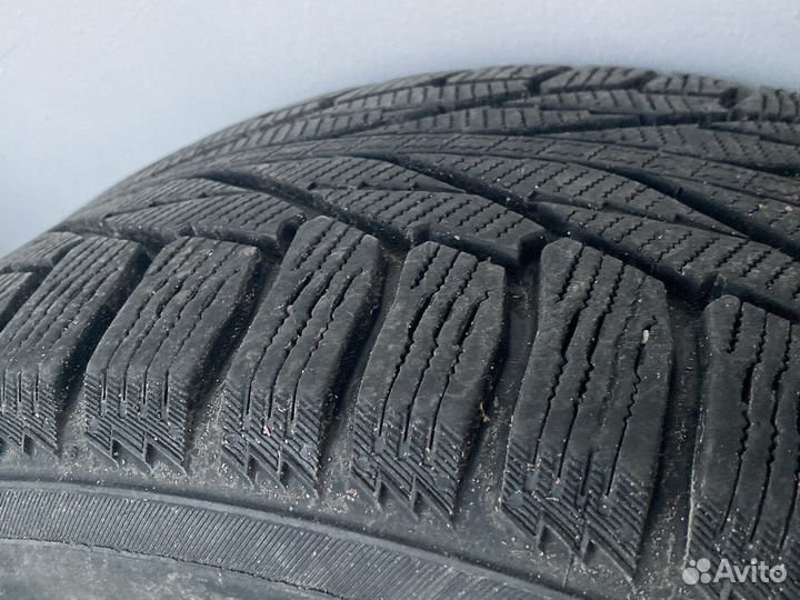 Nokian Tyres Hakkapeliitta R2 SUV 26.5/60 R18 114R