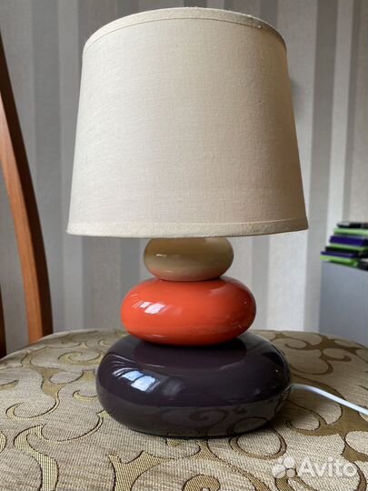Лампы настольные с абажуром