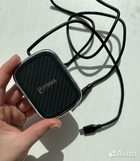 Автомобильный держатель Pitaka с зарядкой
