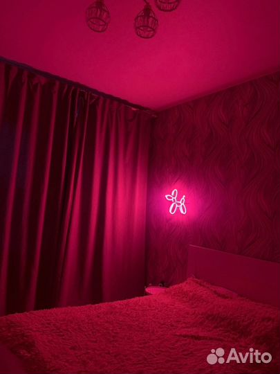 Неоновая вывеска
