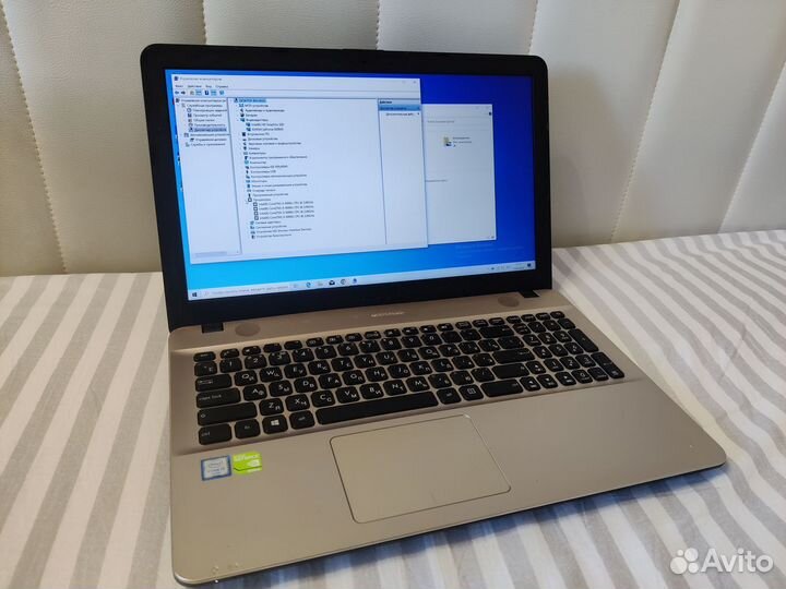 Ноутбук Asus i3-6006U 920MX