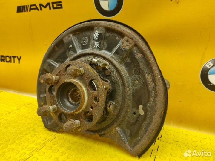 Кулак поворотный задний правый Mercedes-Benz W212