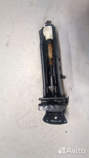 Домкрат Mazda 2, 2003