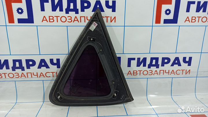 Стекло кузовное глухое левое Hyndai i30 878102L010