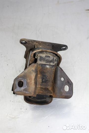 Опора двигателя левая Hyundai-KIA grand starex