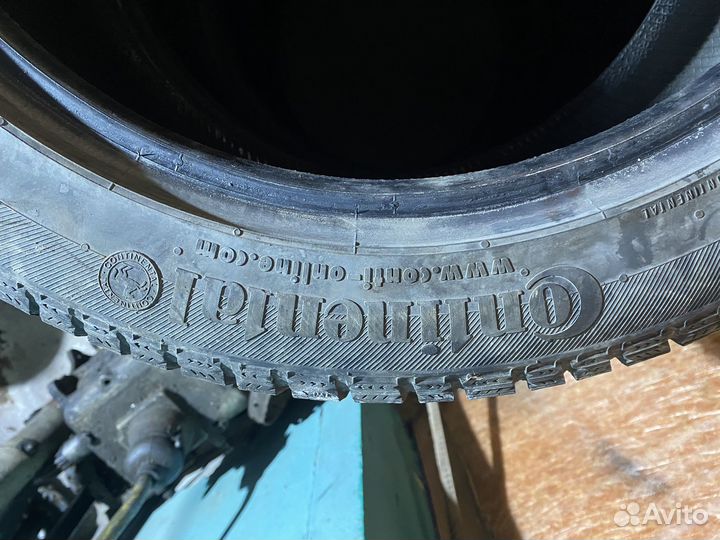 Continental ContiVikingContact 5 235/45 R17 94H