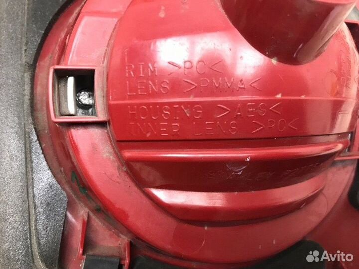 Фонарь В крышку багажника задний левый Mazda Mazda
