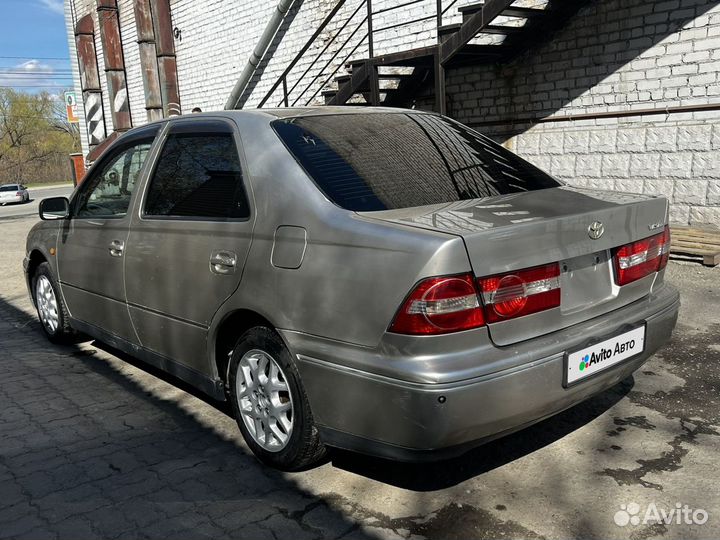 Toyota Vista 2.0 AT, 1998, 187 000 км