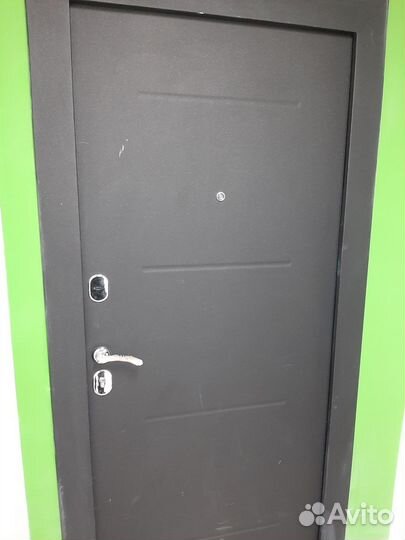 Дверь входная металлическая