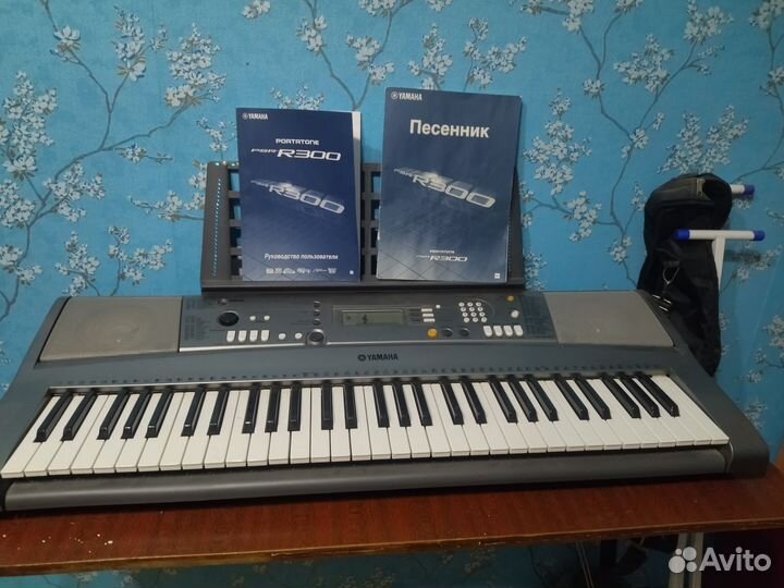 Синтезатор yamaha RS300