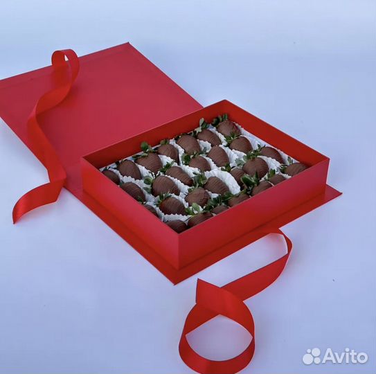 Подарочная коробка