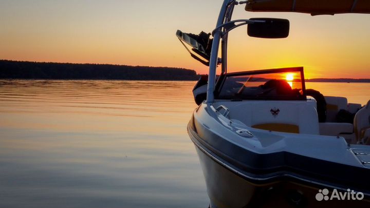 Катер буксировщик Chaparral 224 Xtreme