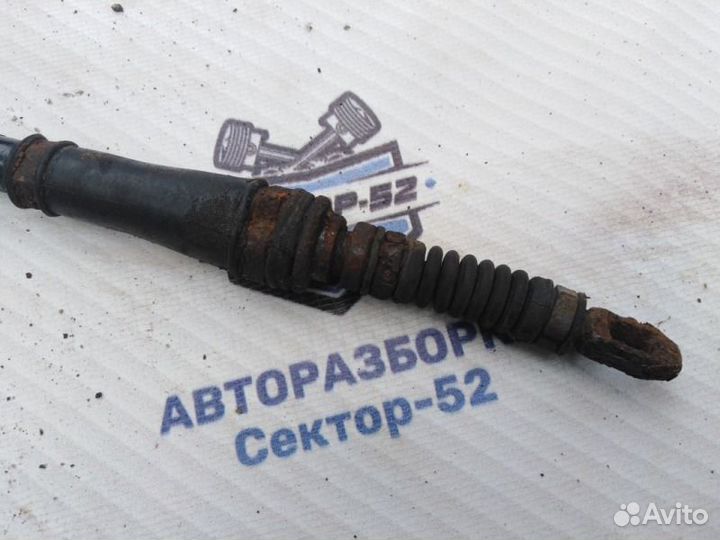 Трос ручника правый Hyundai Santa Fe 2 CM