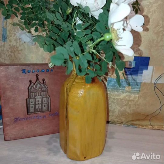 Ваза из дерева для сухостоя