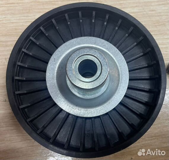 Ведущий ролик поликлиновый ремень