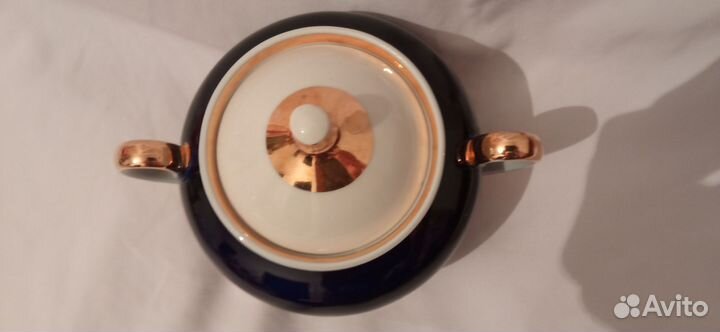 Ваза с ручками и с крышкой кобальт