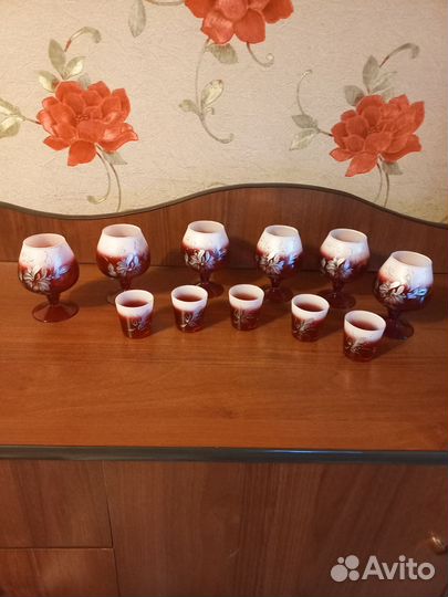 Набор фужеров и рюмок