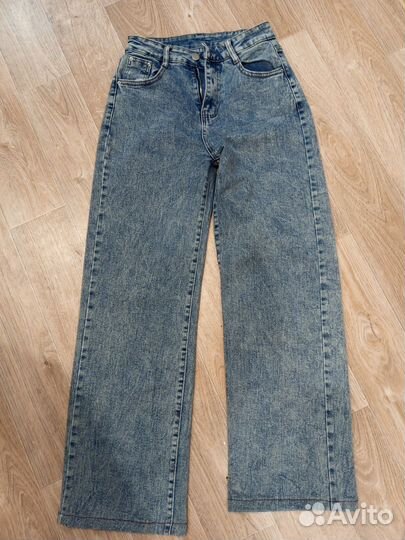 Джинсы трубы женские