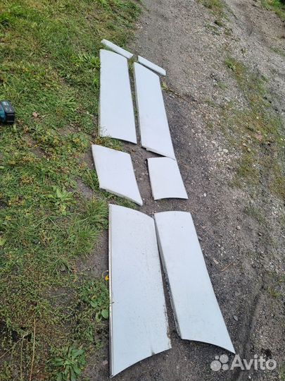 Комплект накладок с хромом пороги Мерседес 124