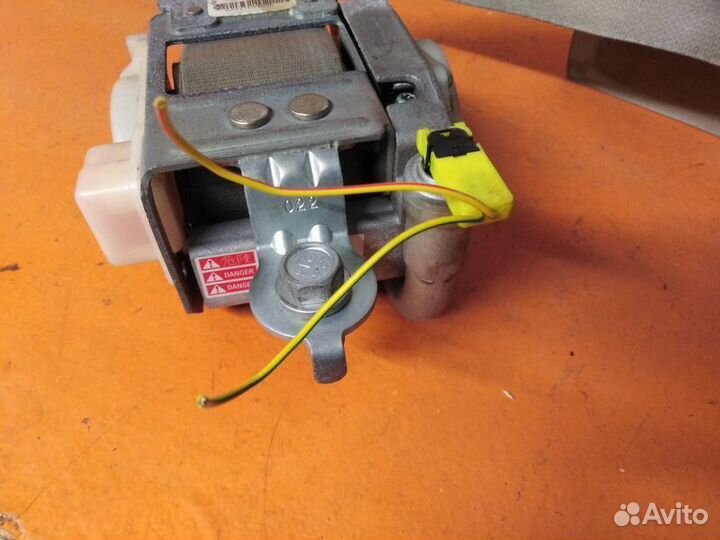 Ремень безопасности передний левый Infiniti Qx56