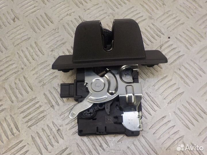 Замок багажника Range Rover Sport