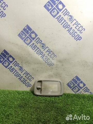 Плафон подсветки салона задний правый Toyota