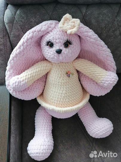 Вязаные игрушки амигуруми, пледы, рюкзачки