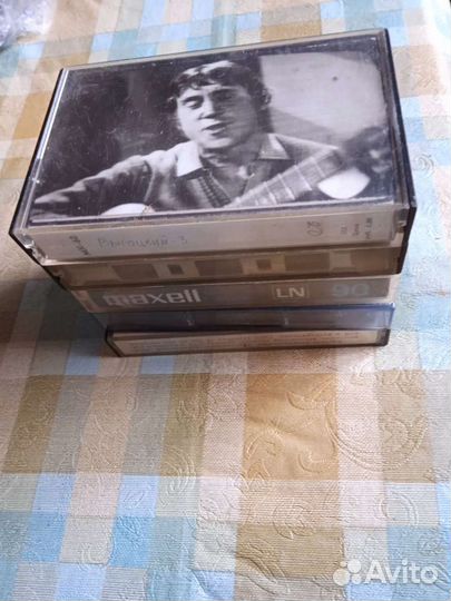 Подставка для сd, аудиокассеты,бобины с мл