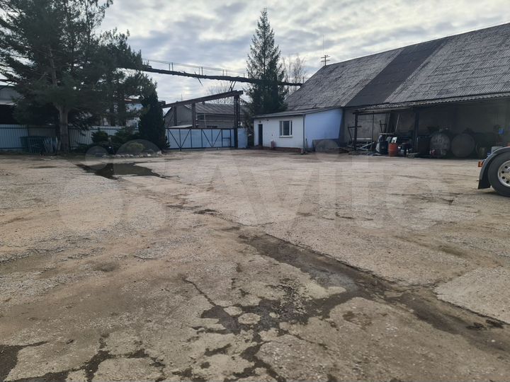 Машиноместо, > 30 м²