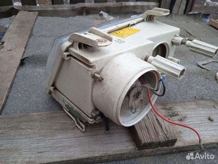 Фара ваз 2110