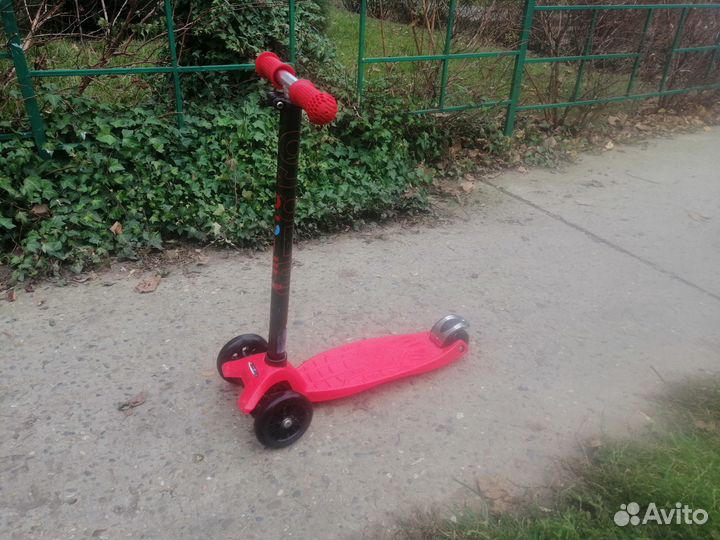 Самокат Maxi Micro