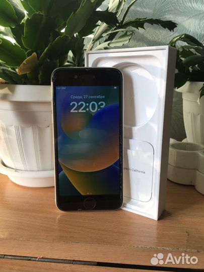 iPhone SE 2022