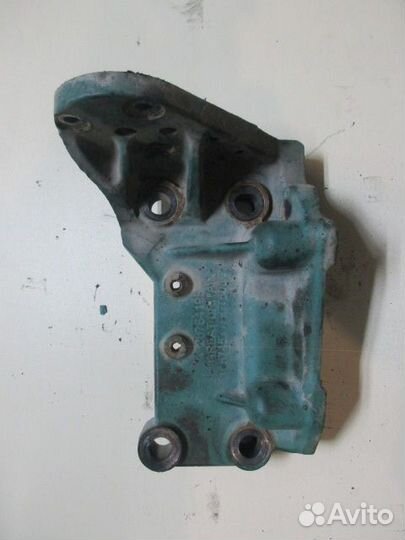 Кронштейн ролика-натяжителя Volvo FM13 FH13