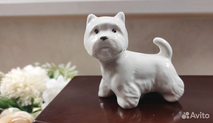 Статуэтки фарфор. Собаки