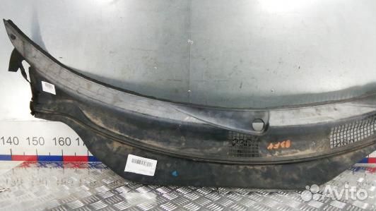 Накладка декоративная (жабо, дождевик) chrysler pacifica 1 (83F04QU01)