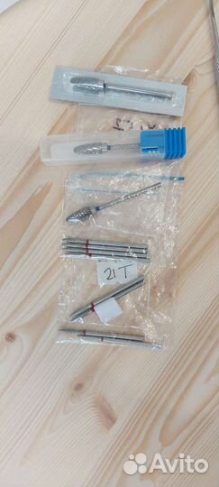 Лоток для маникюрных инструментов и расходники