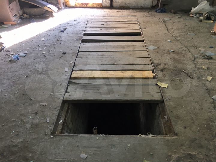 Гараж, > 30 м²