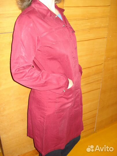 Халаты- бордовый и белый