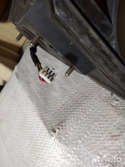 Зеркало заднего вида правое