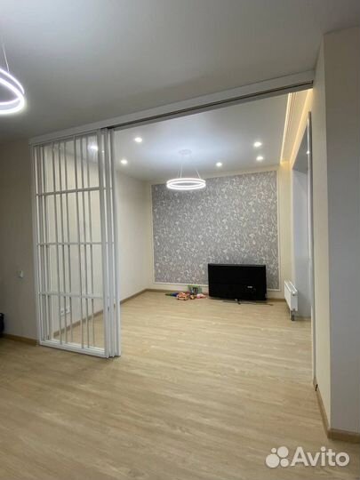 Распашные двери 2600 мм стекло