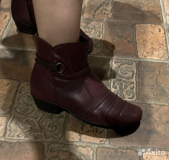 Полусапожки женские р-р 36