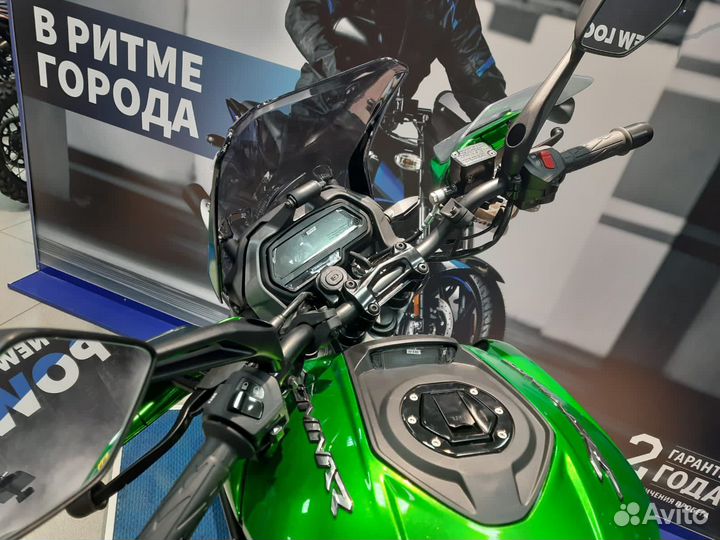 Мотоцикл Bajaj Dominar 400 Touring Зелёный