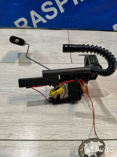 Датчик уровня топлива Bmw 530I E60 N52 11/2006