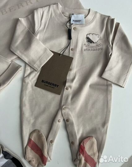 Комплект на выписку Burberry