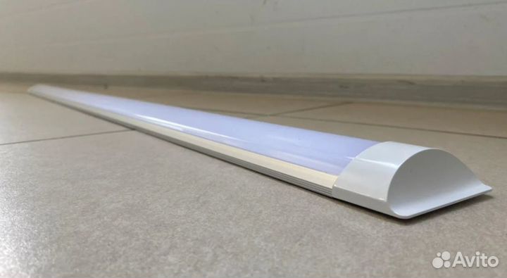 Потолочный линейный светодиодный светильник (LED)