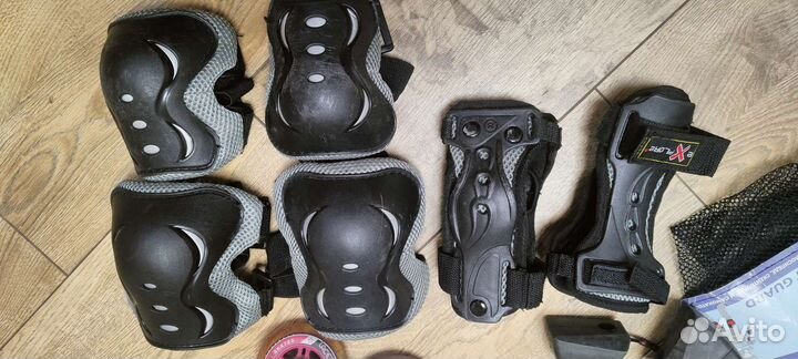 Ролики женские 38-39р с сумкой и защитой